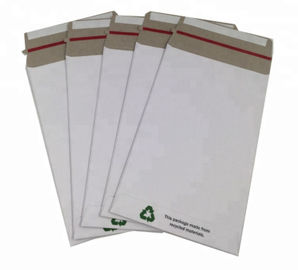 China Los sobres blancos reciclables de la cartulina, no doblan por favor el sobre para enviar fábrica
